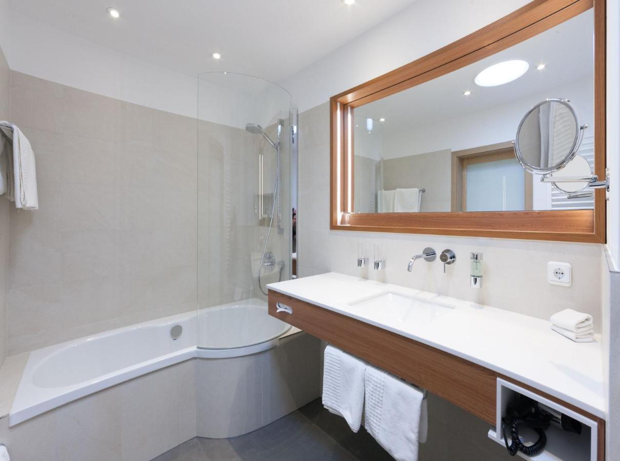 אוברהאכינג Hotel Hachinger Hof מראה חיצוני תמונה